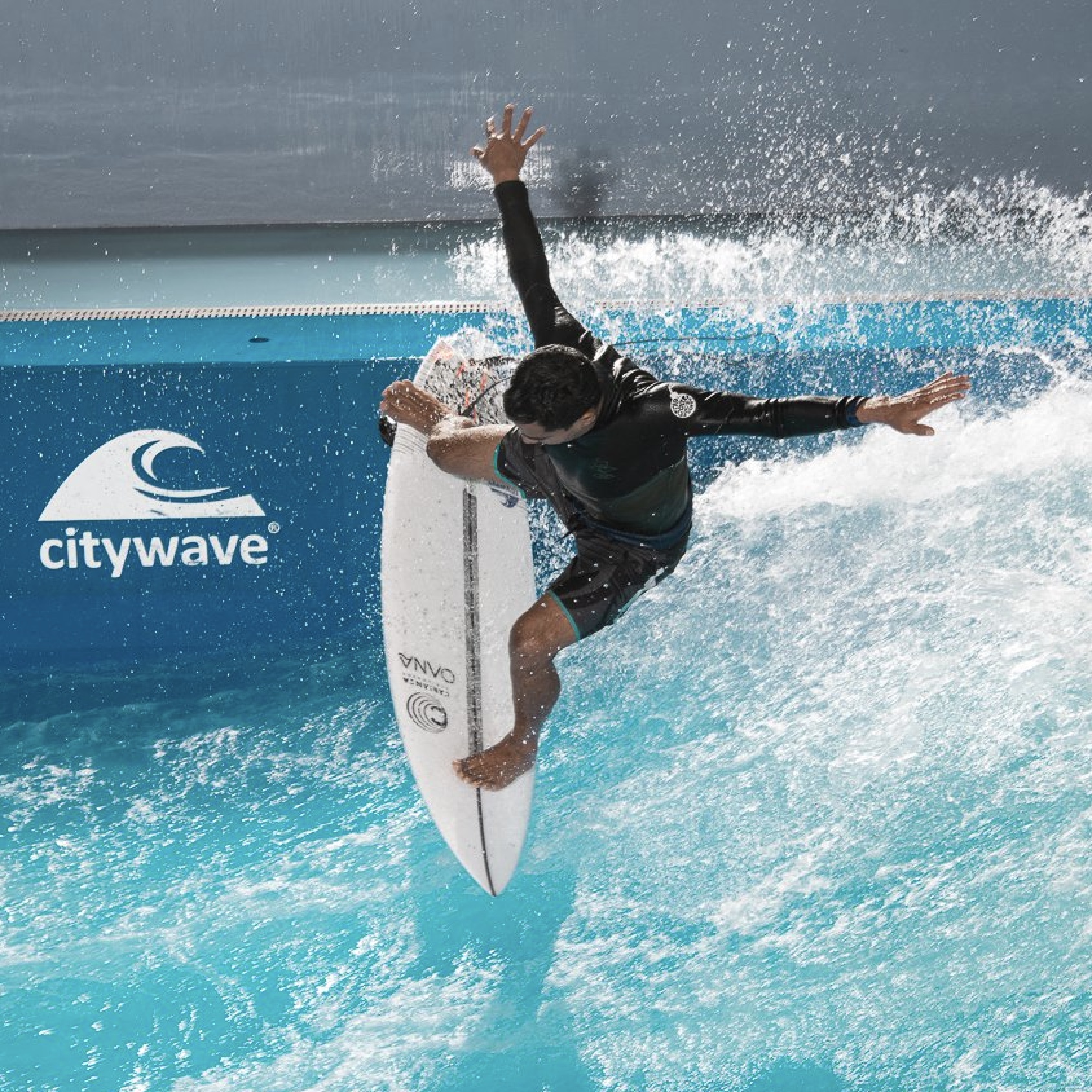1. OANA Adult Surfcamp